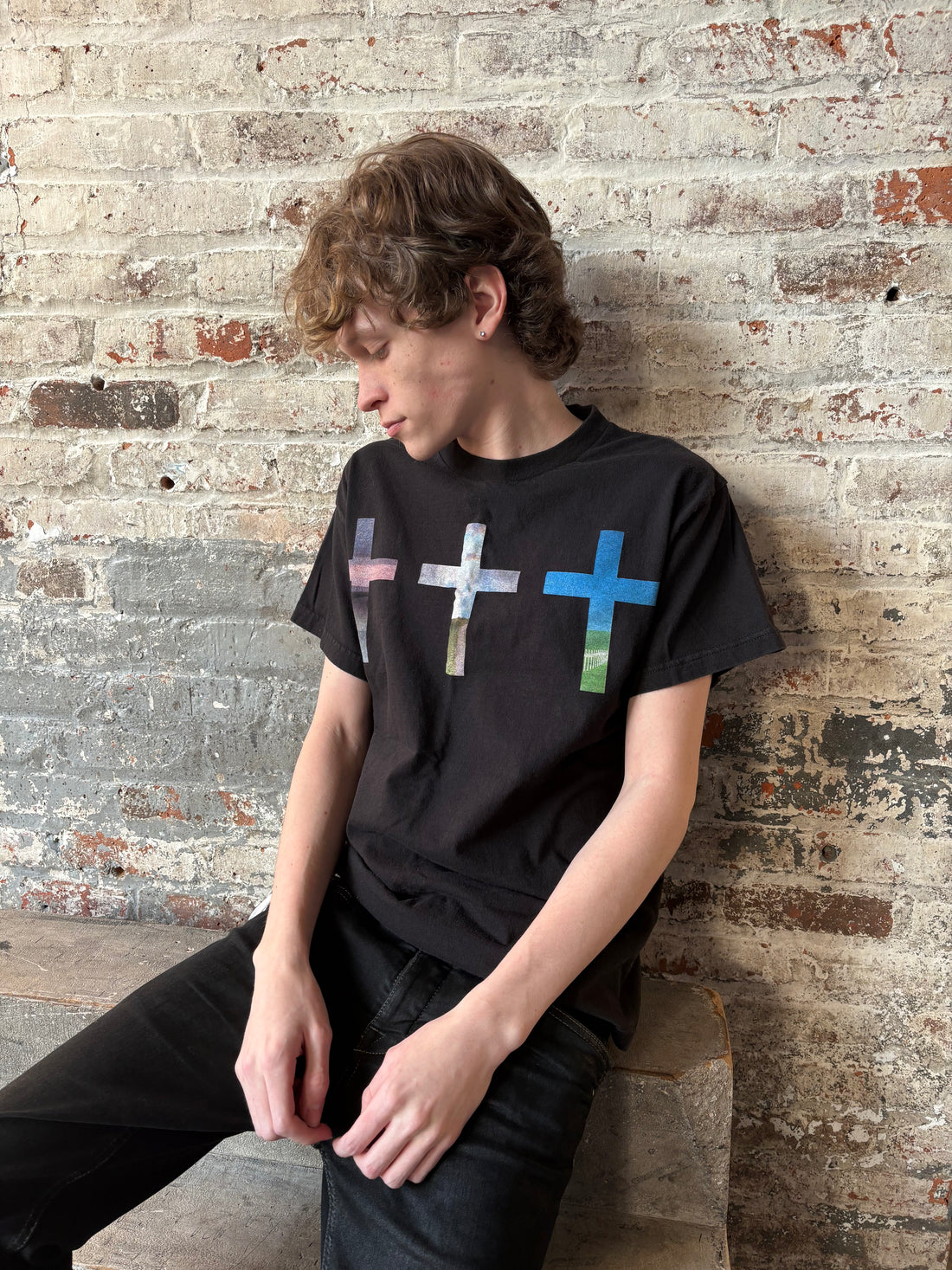 "CROSS" TEE (BLACK)