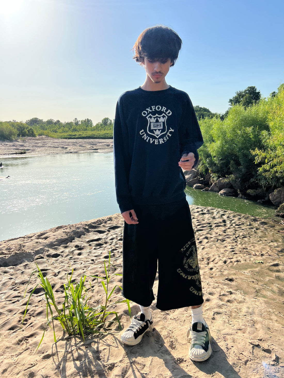 "UNIVERSITY" SHORTS (BLACK)